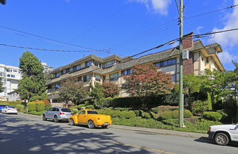 Kingfisher in White Rock, BC - Building Photo - Building Photo