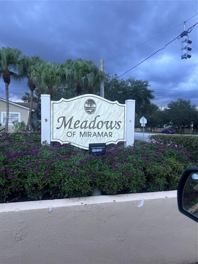 9300 E Elm Ln in Miramar, FL - Building Photo - Building Photo
