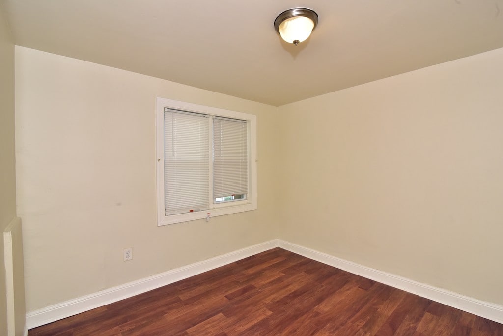 Moorestown Oaks Apartments in Moorestown, NJ