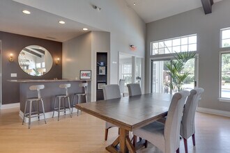 Arbors of Brookdale in Naperville, IL - Foto de edificio - Interior Photo