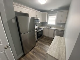 30 Parks St in Saint John, NB - Building Photo