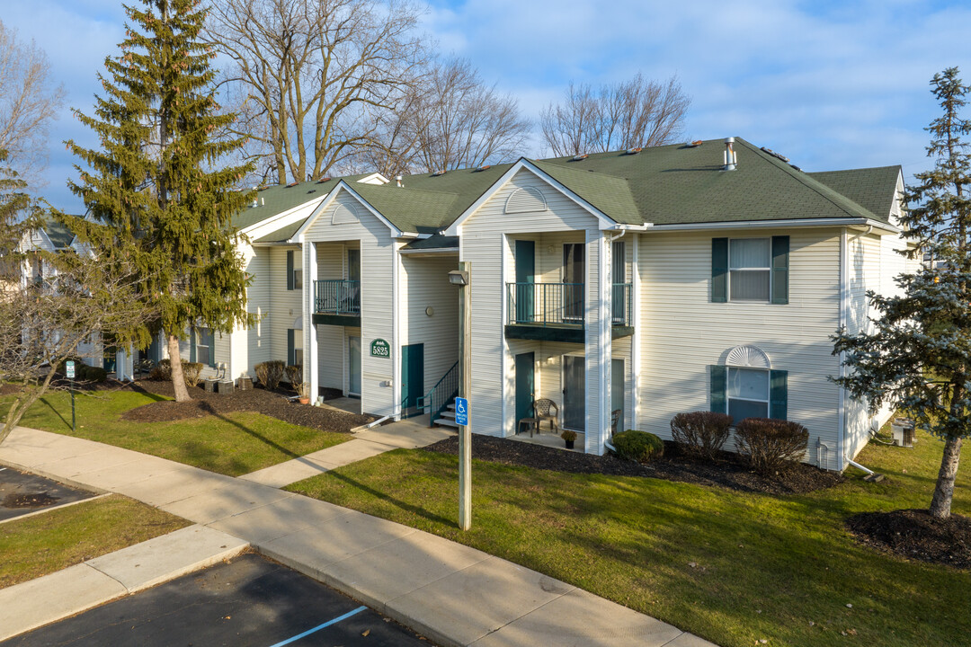 Northview Park in Sterling Heights, MI - Foto de edificio