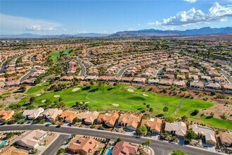 2805 Hanging Rock Dr in Las Vegas, NV - Building Photo - Building Photo
