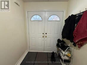 40 Chatterson St in Whitby, ON - Building Photo - Building Photo