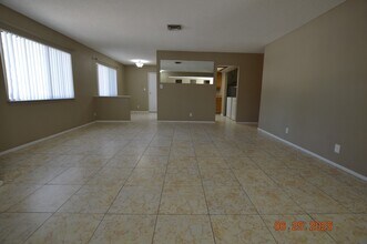 4277 Ridgeview Dr in Las Vegas, NV - Building Photo - Building Photo