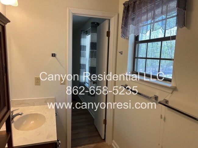 property at 2494 Shenandoah Dr