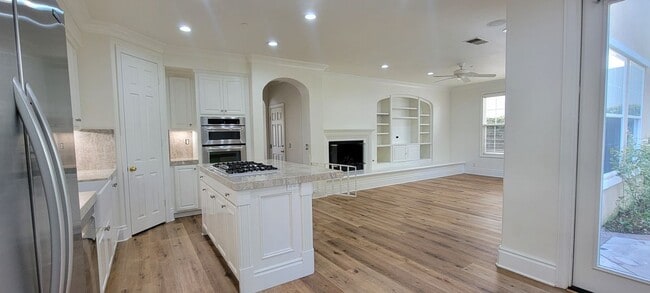 18 Calle Mandarina in San Clemente, CA - Building Photo - Building Photo