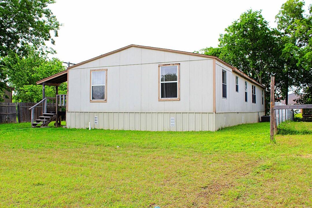 3216 Cantabrian Dr in Killeen, TX - Building Photo