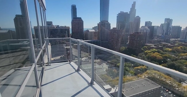 111 W Polk St in Chicago, IL - Foto de edificio - Building Photo