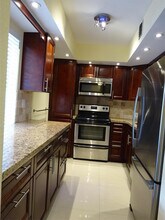 2801 N Palm Aire Dr in Pompano Beach, FL - Building Photo - Building Photo