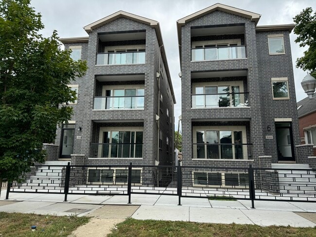 property at 3503 S Union Ave
