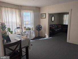 106 Walnut St in Coatesville, PA - Building Photo