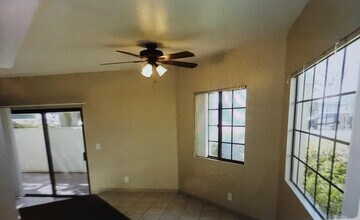 890 Castle Way Ct in Port Hueneme, CA - Building Photo - Building Photo