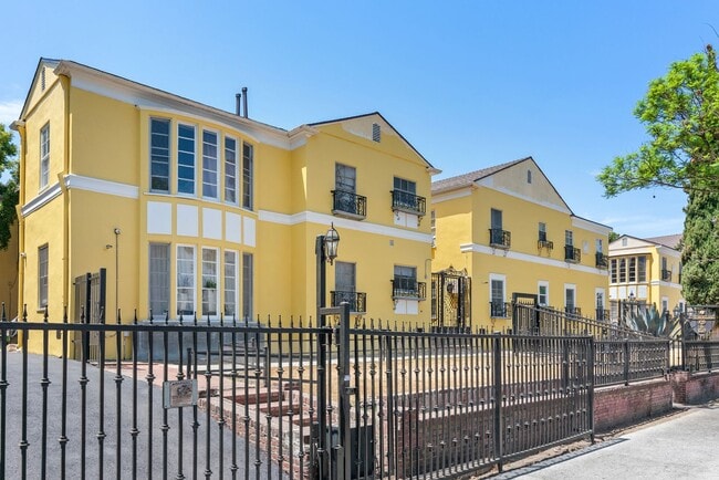 1019 Westmoreland Ave in Los Angeles, CA - Building Photo - Building Photo