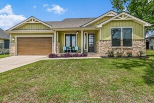 224 Charli Cir in Liberty Hill, TX - Building Photo
