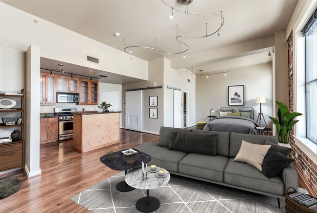 property at 915 Franklin St