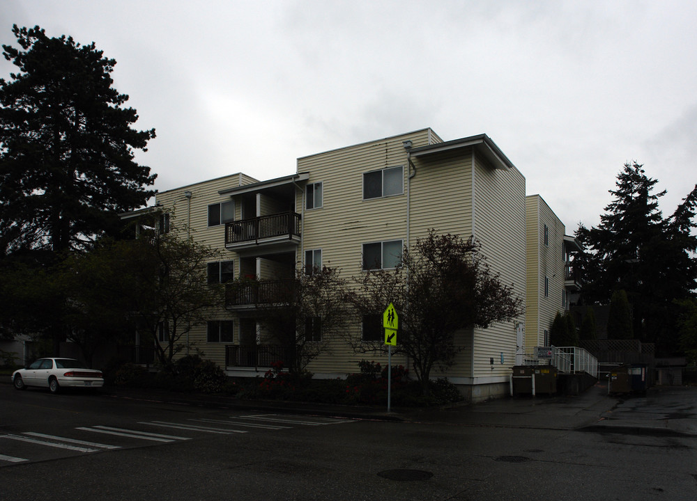 Pine Place Apartments in Seattle, WA - Building Photo