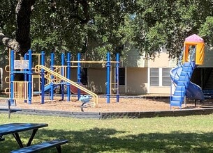 800 N Hwy 123 Bypass in Seguin, TX - Building Photo - Building Photo