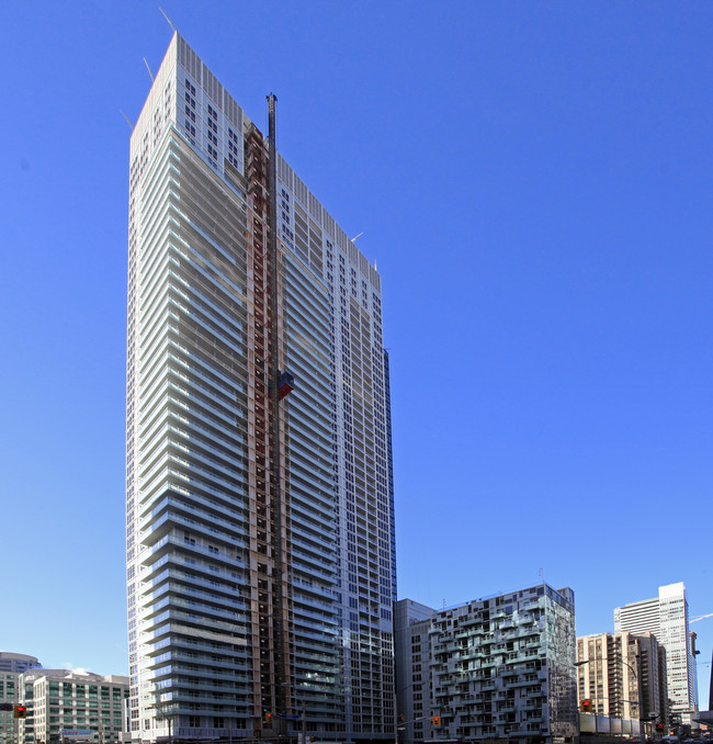 300 Front Street West in Toronto, ON - Building Photo - Building Photo