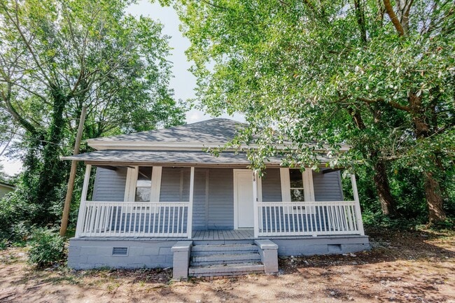 property at 218 E Tinsley St