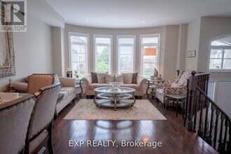 4135 Shipp Dr in Mississauga, ON - Building Photo - Building Photo