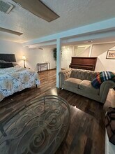 5034 SW Vesta St in Portland, OR - Building Photo - Building Photo