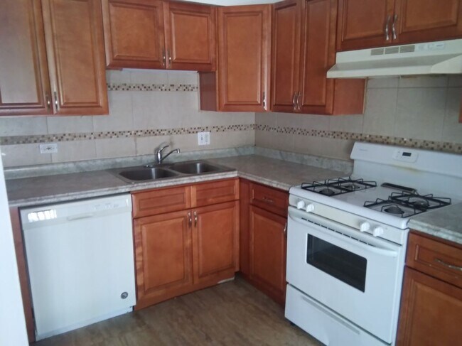 755 Inland Cir in Naperville, IL - Building Photo - Building Photo