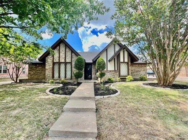 property at 7812 Woodharbor Dr