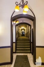 620 W Patterson Ave, Unit 504 in Chicago, IL - Foto de edificio - Building Photo