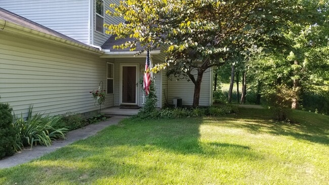 2069 Rolling Meadows Ln, Unit 2069 in Akron, OH - Building Photo - Building Photo