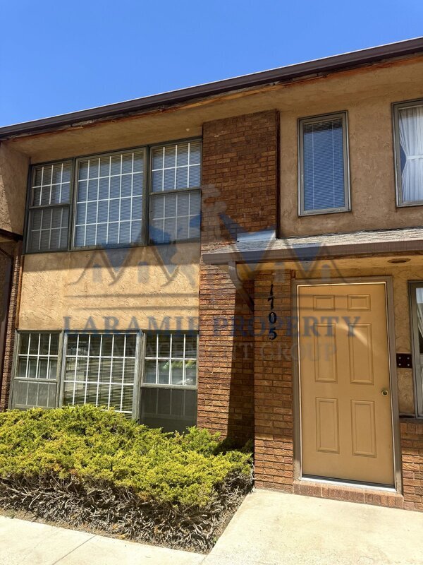 1705 Fetterman Dr in Laramie, WY - Foto de edificio - Building Photo