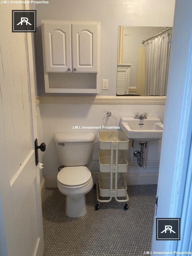 property at 92 Brainerd Rd