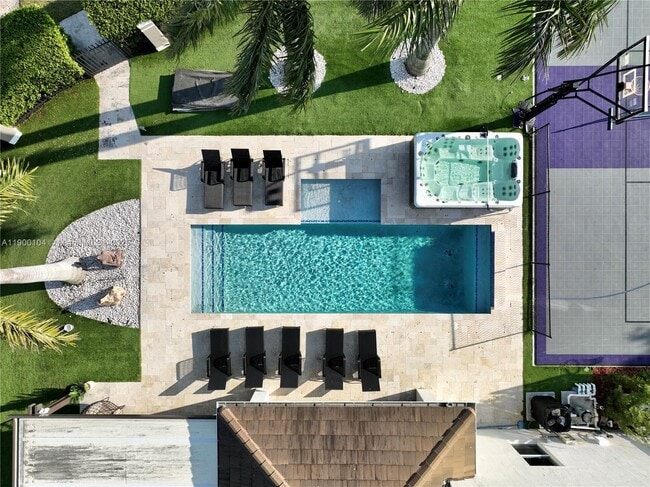 11 NW 122nd Ave in Miami, FL - Building Photo - Building Photo