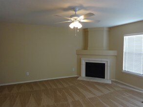 7806 Brazoria Park in San Antonio, TX - Building Photo - Building Photo