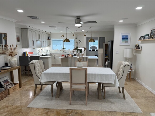 1960 NE 30th St in Lighthouse Point, FL - Building Photo - Building Photo