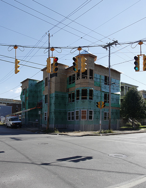 100-104 Hobart St in Utica, NY - Building Photo