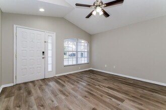 6123 Sand Key Ln in Wesley Chapel, FL - Building Photo - Building Photo