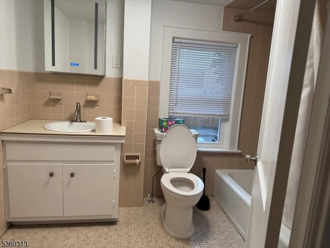 19 N Bridge St in Somerville, NJ - Building Photo - Building Photo