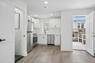 5815 N 21st St in Philadelphia, PA - Foto de edificio - Building Photo