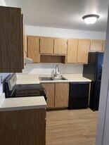 102 Gardens Dr in Pompano Beach, FL - Building Photo