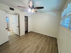 5525 E Thomas Rd, Unit B6 in Phoenix, AZ - Building Photo - Building Photo