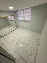 5050 NW 7th St in Miami, FL - Building Photo - Building Photo