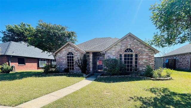 2902 Goldenwave Dr in Rockwall, TX - Foto de edificio - Building Photo