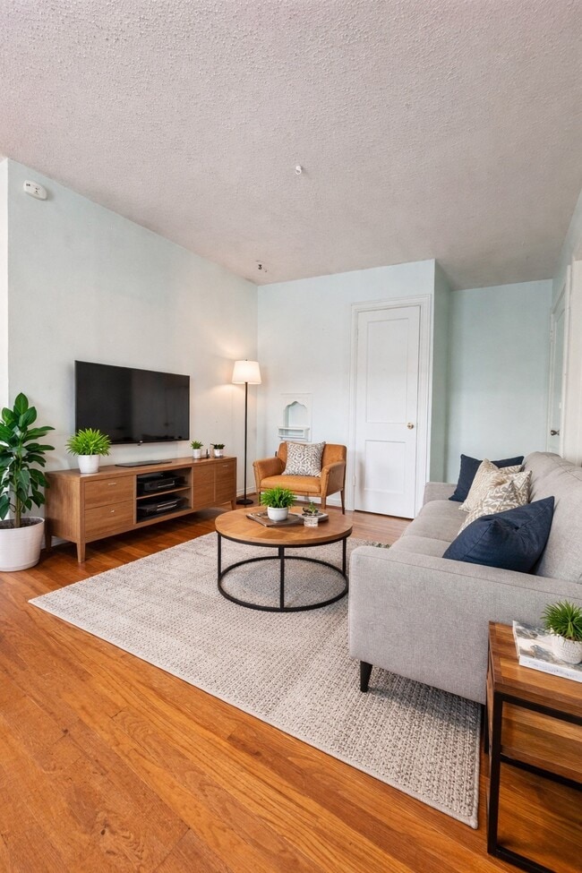 property at 1502 Elmen St