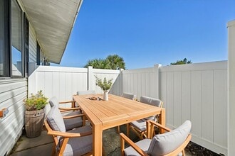 Clubside ~ Boutique Cottage Style Living in a Laid Back Coastal Community in Venice, FL - Building Photo - Building Photo