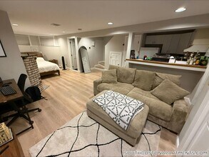 868 E 2nd St, Unit 1 in Boston, MA - Building Photo - Building Photo