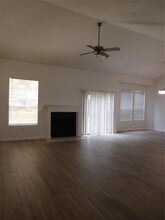 2202 Quiet Wood Dr in Austin, TX - Building Photo - Building Photo