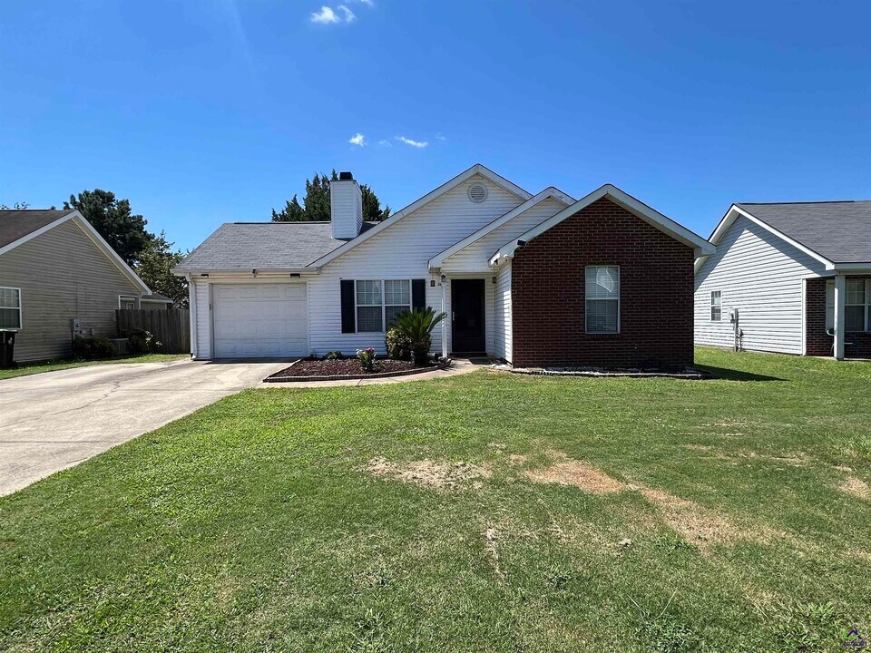 122 Georgetown Blvd in Warner Robins, GA - Building Photo