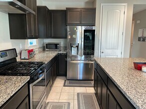 5243 Comfrey St in Fairfield, CA - Building Photo - Building Photo