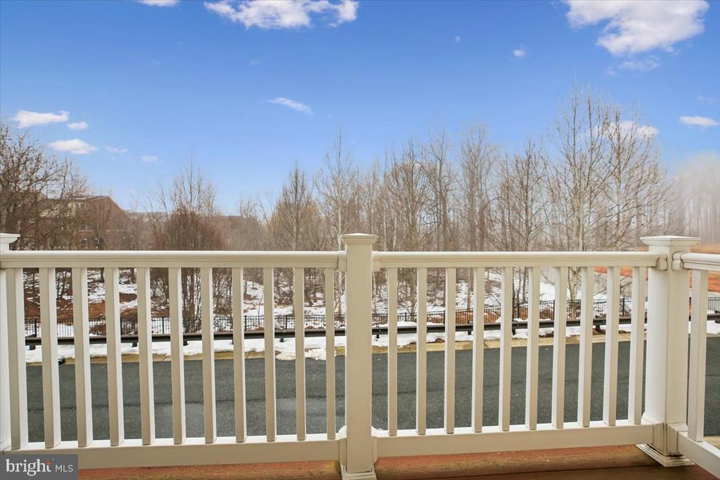 452 Exchange Avenue in Gaithersburg, MD - Building Photo